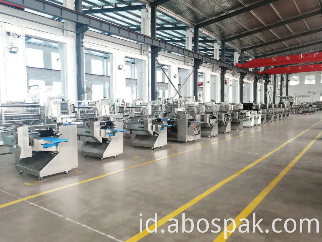 SUS 304 Automatic Flow Plasatic Bag Packing Packaging Line Machine untuk Hotel / Binatu / Sabun Cuci